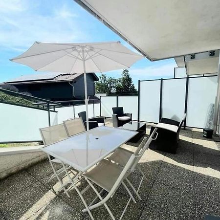 Appartement 4 Personnes Proche Lac Saint Point Montperreux المظهر الخارجي الصورة